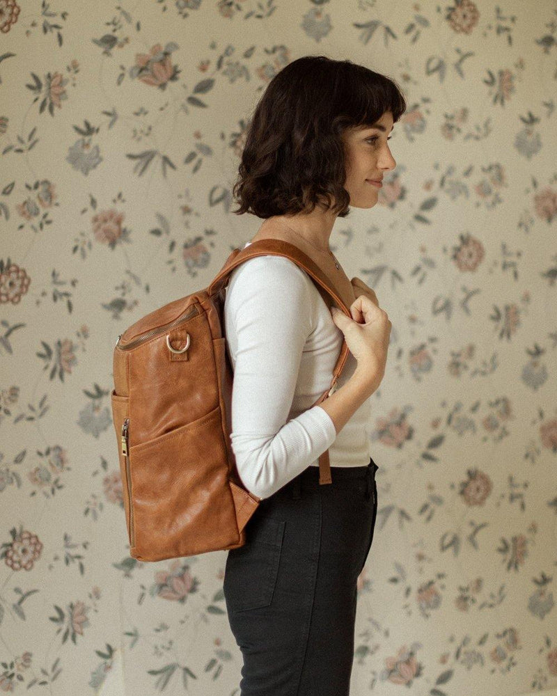 Woman wearing Azaria La Mere Grand - Maple
